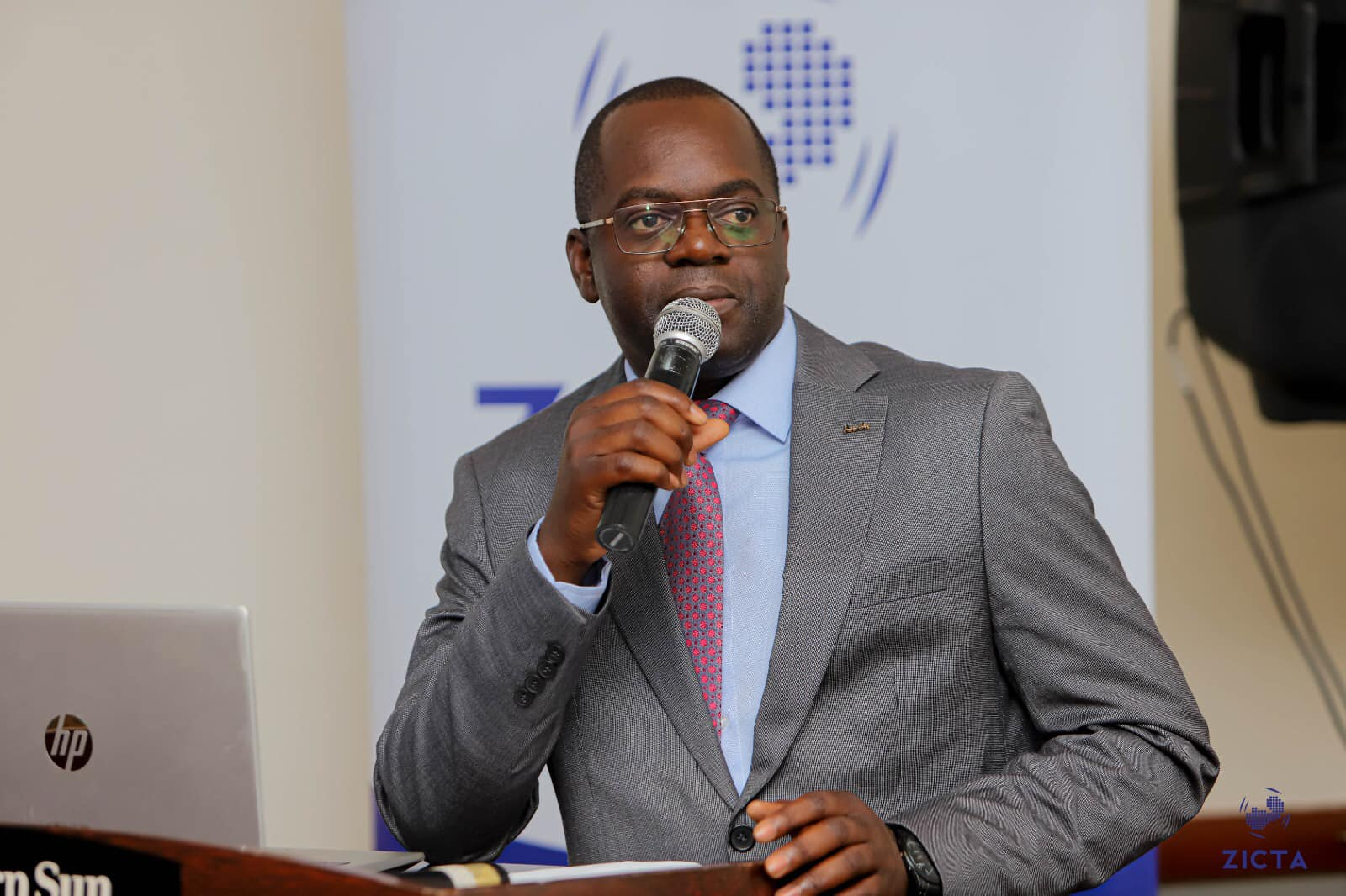 ZICTA SHUTS DOWN FOUR RADIO STATIONS OVER AIRCRAFT INTERFERENCE
