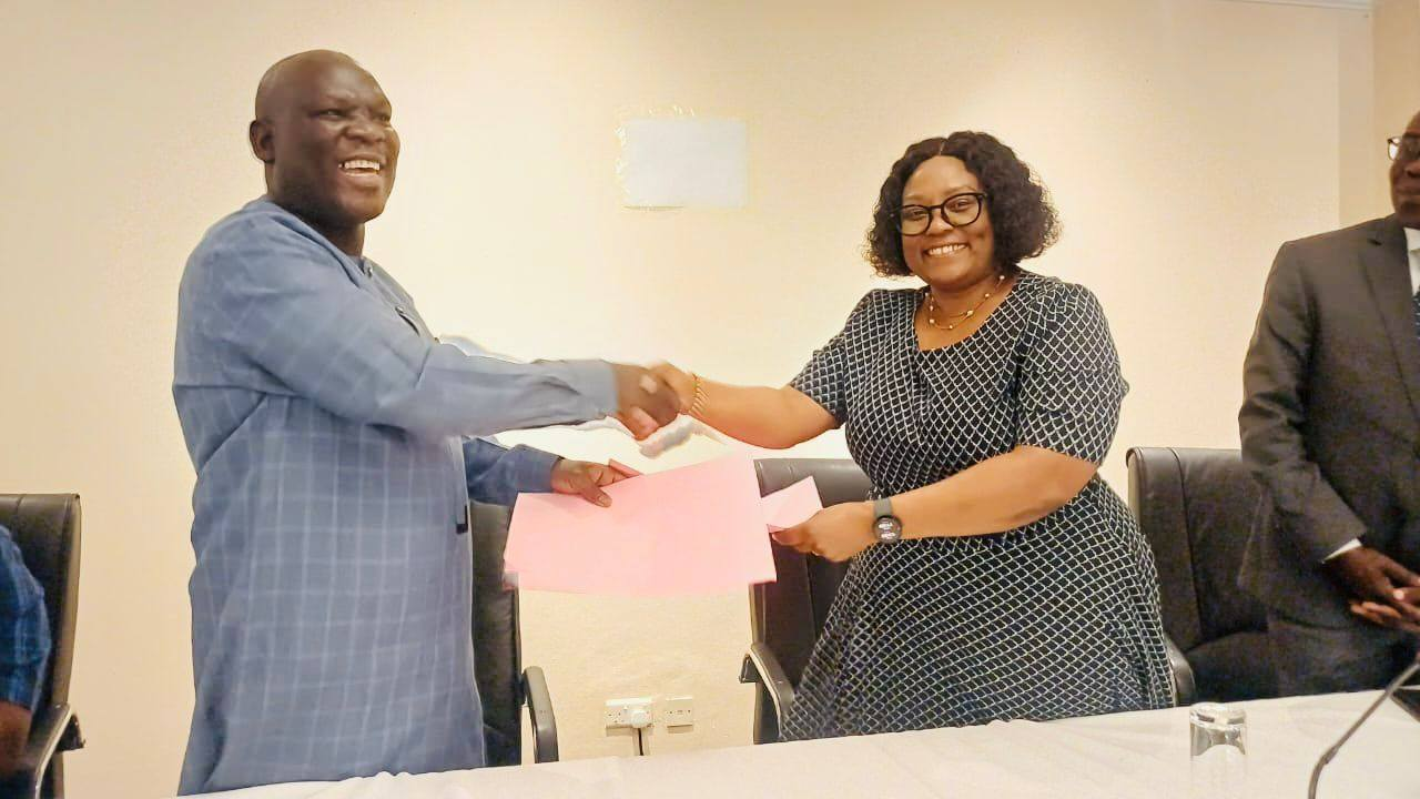CIVIL SERVICE SALARIES RISE BY K700