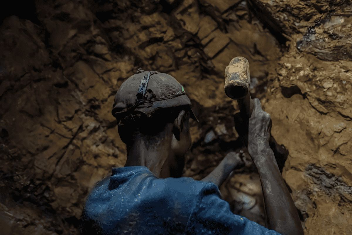 ILLEGAL GOLD MINING TUNNEL COLLAPSE KILLS YOUNG MINER